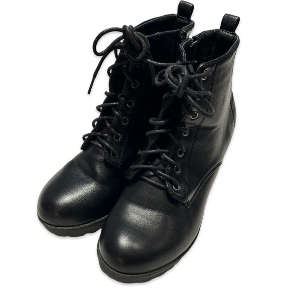 Windsor Women's Black Heeled Zipper Secured Mid Heel Boots Size 6 1/2 - Picture 1 of 12